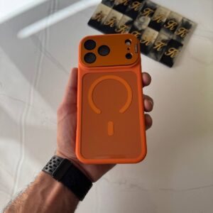 Hybred MagSafe Case With Integrated Slide-To-Lock Camera Cover