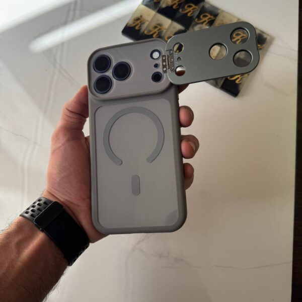 Hybred MagSafe Case With Integrated Slide-To-Lock Camera Cover