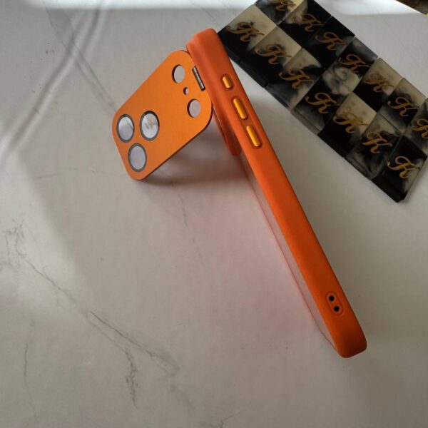 Hybred MagSafe Case With Integrated Slide-To-Lock Camera Cover