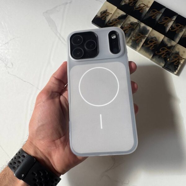 Hard Silicone MagSafe case